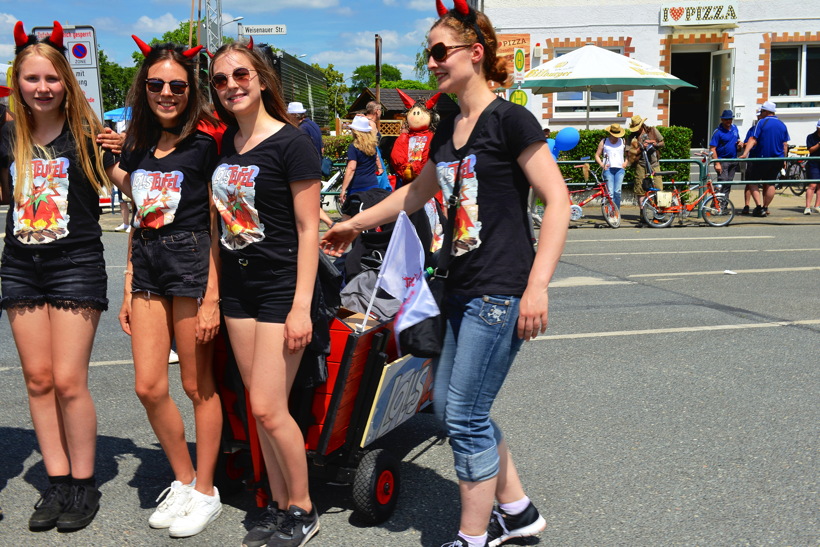 Großer Festzug 2017 beim Hessentag in Rüsselsheim