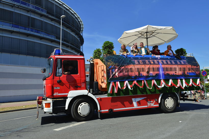 Großer Festzug 2017 beim Hessentag in Rüsselsheim