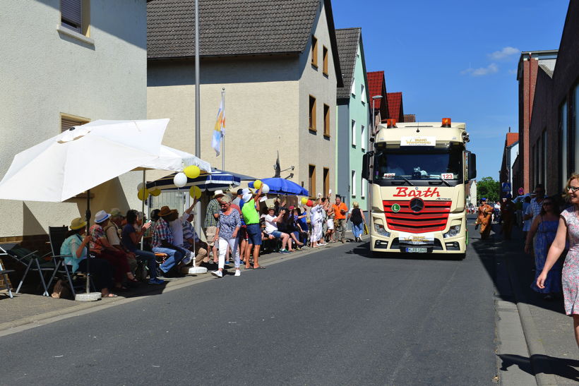 Großer Festzug 2017 beim Hessentag in Rüsselsheim