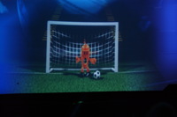 Der Fussball Globus zur Fussball-WM 2006 stand vom 02.12.2003 bis 08.02.2004 vor der Alten Oper, in Frankfurt am Main. Der 20m hohe beleuchtete Globus ist nach einer Idee von André Heller konzipiert und soll die Kunst- und Fussballwelt zusammen bringen.