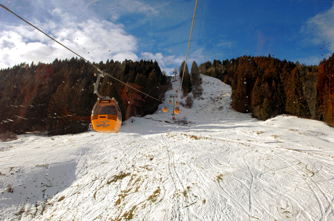 Hörnerbahn nur 7km von Oberstdorf in Bolsterlang längste Höhen-Winterwanderwege im Allgäu mit Berghaus Schwaben