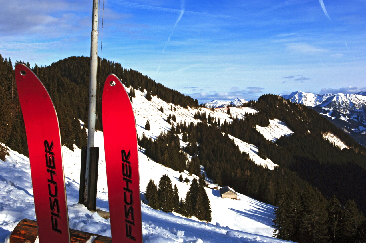 Hörnerbahn nur 7km von Oberstdorf in Bolsterlang längste Höhen-Winterwanderwege im Allgäu mit Berghaus Schwaben