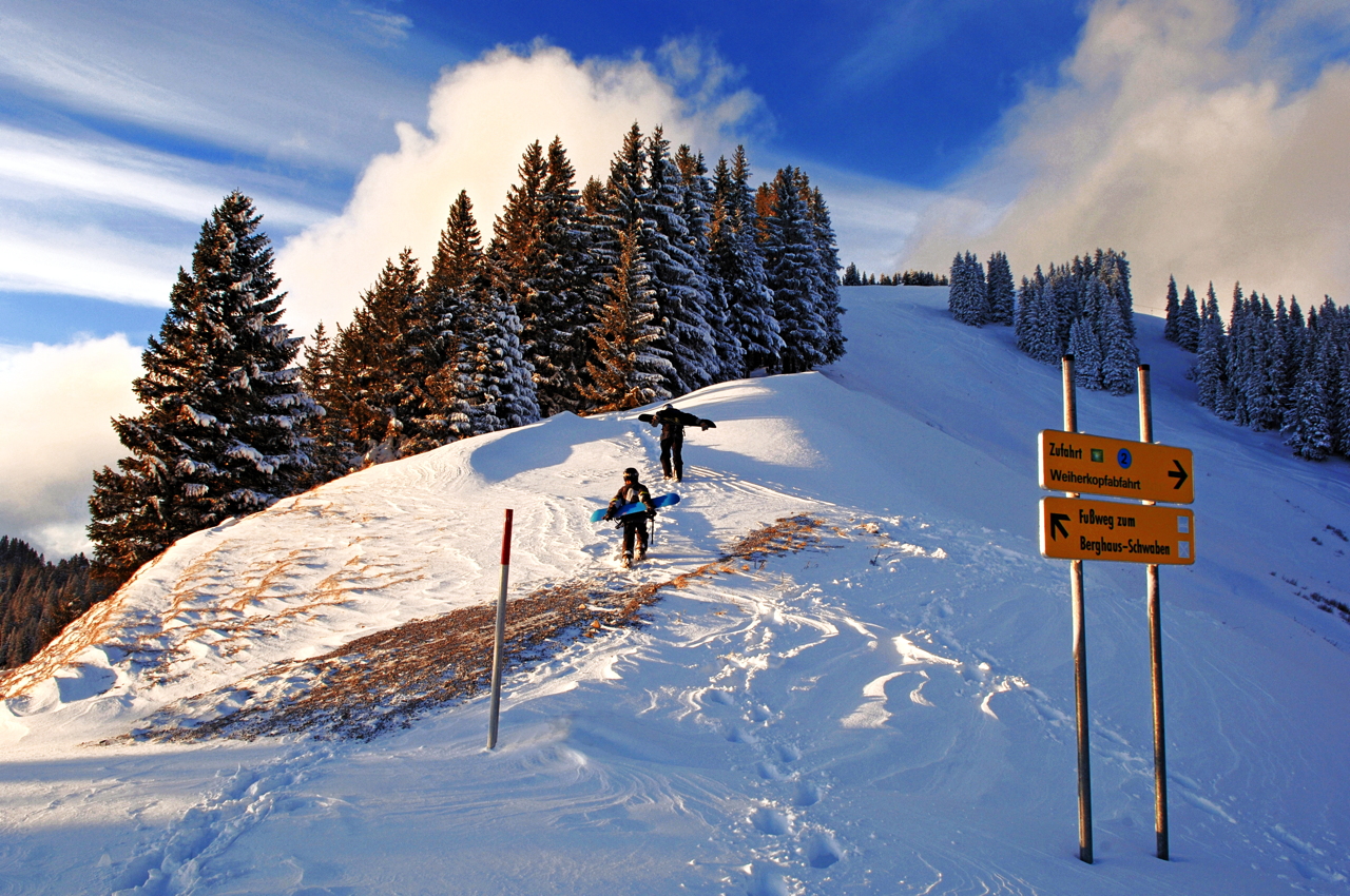 Hörnerbahn nur 7km von Oberstdorf in Bolsterlang längste Höhen-Winterwanderwege im Allgäu mit Berghaus Schwaben