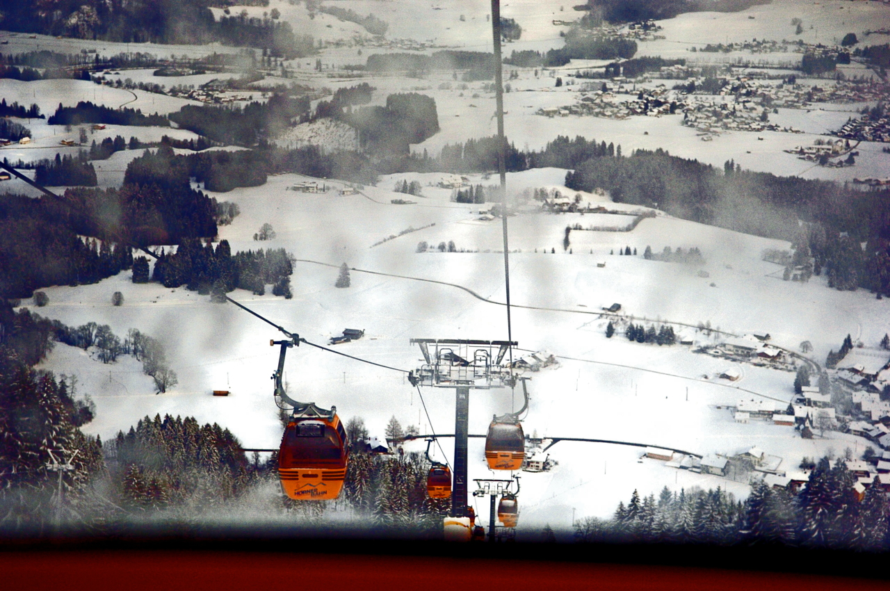 Hörnerbahn nur 7km von Oberstdorf in Bolsterlang längster Höhen-Winterwanderwege im Allgäu mit Berghaus Schwaben