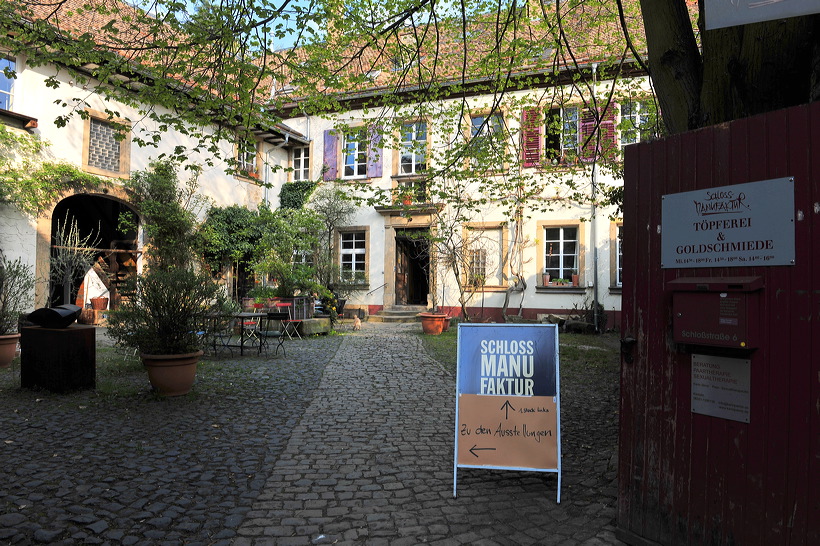 Intonation Deidesheimer Kunsttage, internationales Symposium um die keramische Kunst und Ausstellung in der Schlossmanufaktur.