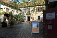 Intonation Deidesheimer Kunsttage, internationales Symposium um die keramische Kunst und Ausstellung in der Schlossmanufaktur.