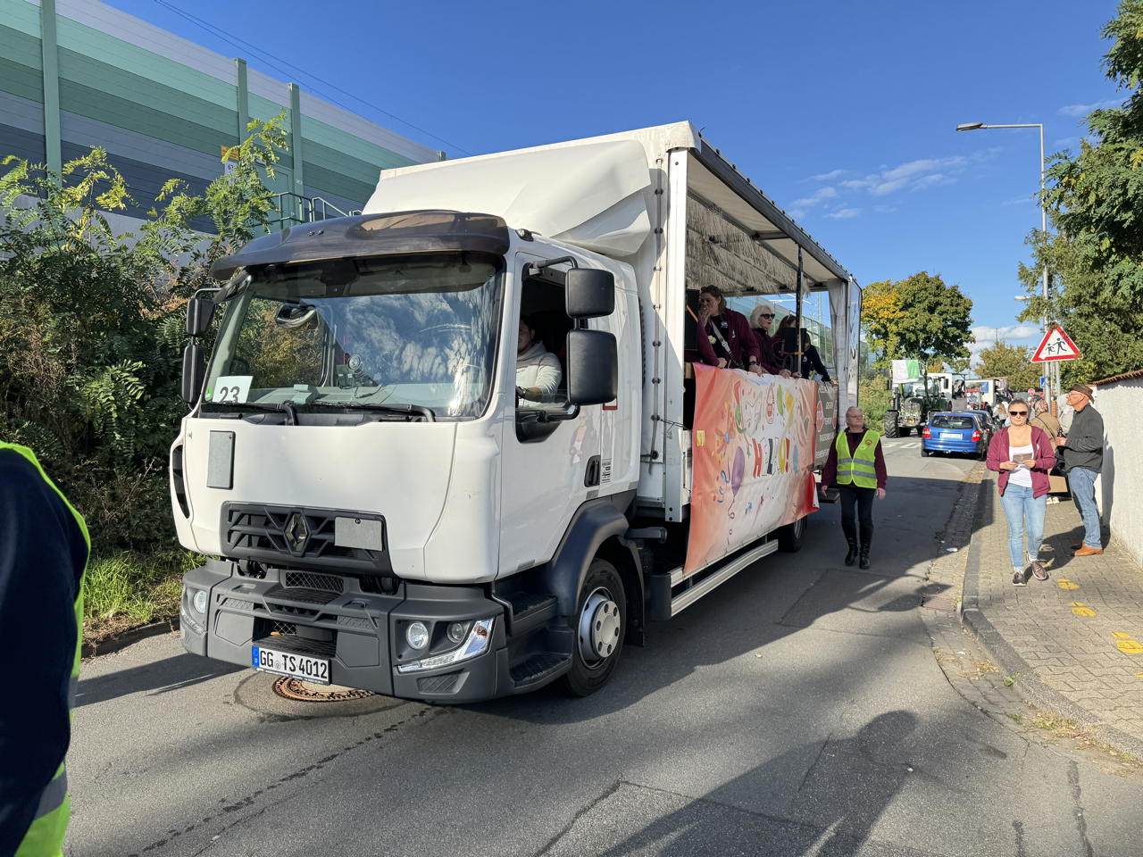 Auf zur Merfeller Kerb 2025 es ist wieder Kerwezeit mit den Merfeller Kerweborschen und der Kerweumzug durch Mörfelden