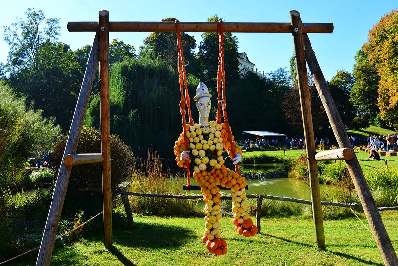 Weltgrößte Kürbisausstellung in Ludwigsburg im Blühenden Barock. Thema 2016: Manege frei im Kürbis-Zirkus!