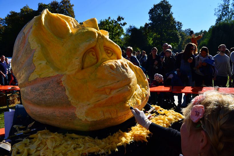 Weltgrößte Kürbisausstellung in Ludwigsburg im Blühenden Barock. Thema 2016: Manege frei im Kürbis-Zirkus!