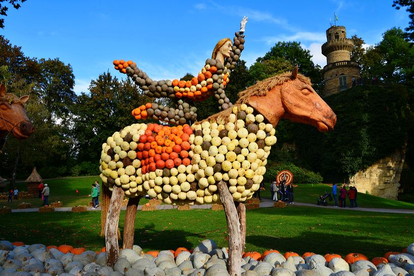 Weltgrößte Kürbisausstellung in Ludwigsburg im Blühenden Barock. Thema 2016: Manege frei im Kürbis-Zirkus!