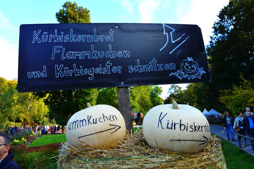 Weltgrößte Kürbisausstellung in Ludwigsburg im Blühenden Barock. Thema 2016: Manege frei im Kürbis-Zirkus!