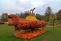 Weltgrößte Kürbisausstellung in Ludwigsburg im Blühenden Barock. Thema 2021 Unterwasser.das Kürbisspektakel mit imposanten Figuren und leuchtende Traumpfade.