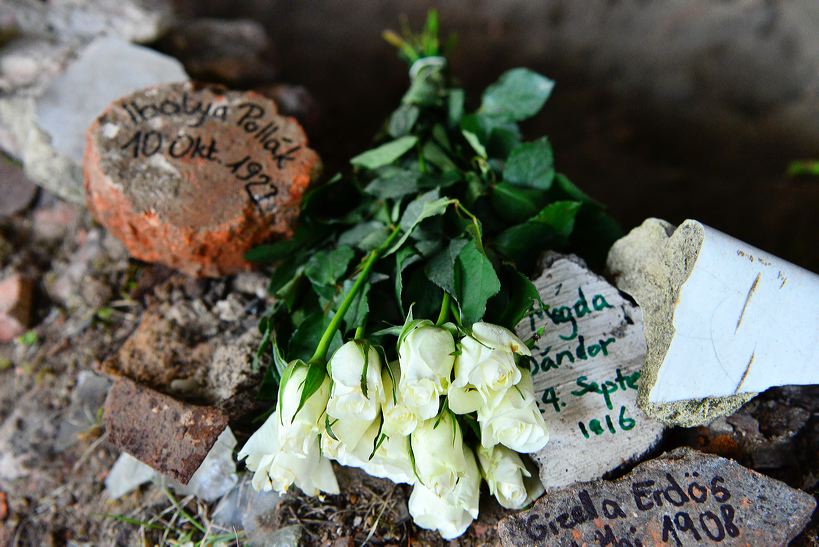 KZ-Außenlager Walldorf Gedenkstätte Einweihung  am 25.September 2016. Mit Lehrpfad um das KZ-Außenlager Geschichte des Holocaust begreifen.