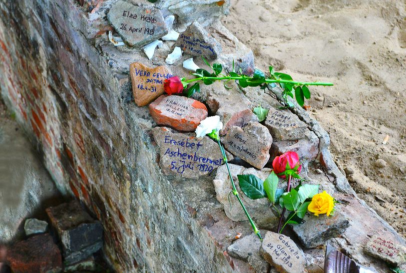 KZ-Außenlager Walldorf Gedenkstätte Einweihung  am 25.September 2016. Mit Lehrpfad um das KZ-Außenlager Geschichte des Holocaust begreifen.