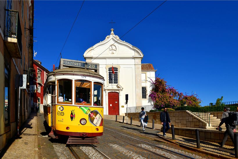 Lissabon, Lisboa Stadtteil Baixa Chiado und Bairro Alto, der Platz Rossio, Elevador de Santa Justa und die Tram Line 28.