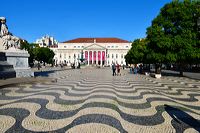 Lissabon, Lisboa Stadtteil Baixa Chiado und Bairro Alto, der Platz Rossio, Elevador de Santa Justa und die Tram Line 28.