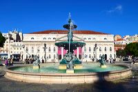 Lissabon, Lisboa Stadtteil Baixa Chiado und Bairro Alto, der Platz Rossio, Elevador de Santa Justa und die Tram Line 28.