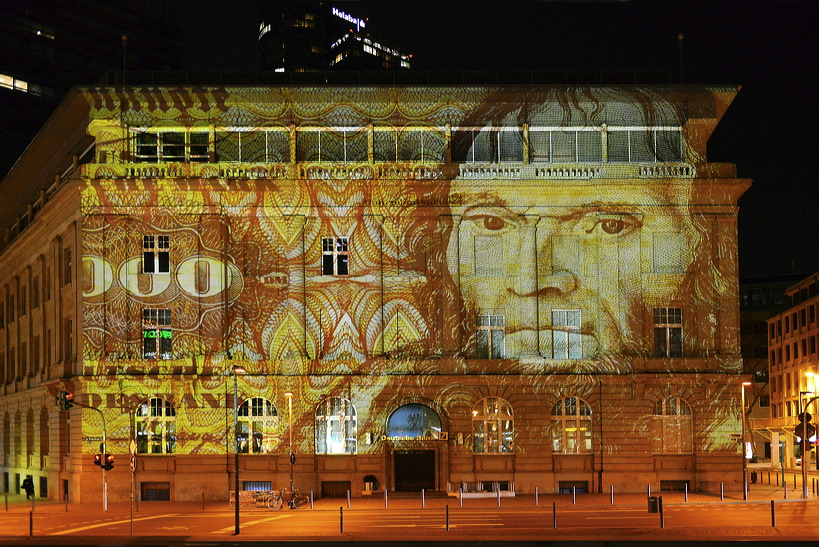 Die Luminale Frankfurt, leuchtende Objekte in der ganzen Stadt, die Biennale der Lichtkultur mit vielen Projekten der Lichtkunstschau.