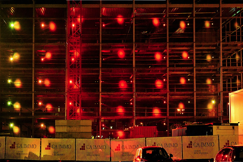 Die Luminale Frankfurt, leuchtende Objekte in der ganzen Stadt, die Biennale der Lichtkultur mit vielen Projekten der Lichtkunstschau.