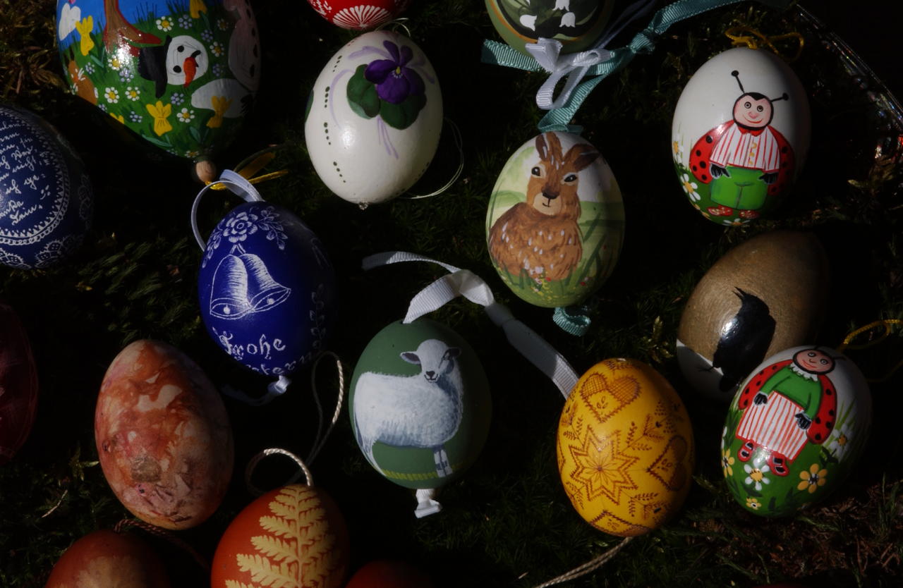 Ostern Osterzeit Osterbrauchtum Osterfeiertage bunte Ostereier Osterhasen Osterfeuer Ostergedichte