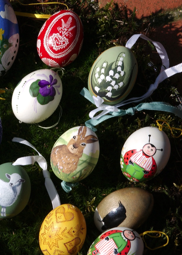 Ostern Osterzeit Osterbrauchtum Osterfeiertage bunte Ostereier Osterhasen Osterfeuer Ostergedichte