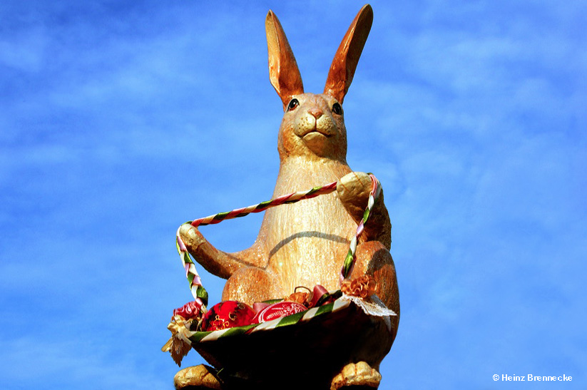 Ostern Osterzeit Osterbrauchtum Osterfeiertage bunte Ostereier Osterhasen Osterfeuer Ostergedichte