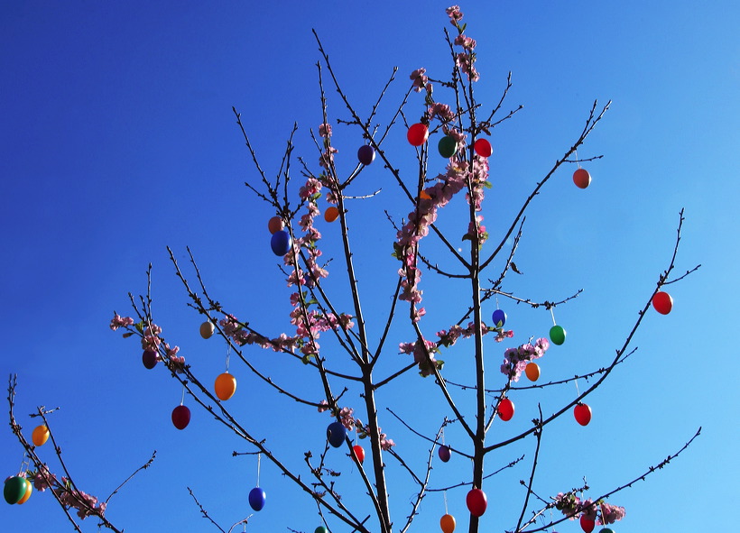 Ostern Osterzeit Osterbrauchtum Osterfeiertage bunte Ostereier Osterhasen Osterfeuer Ostergedichte