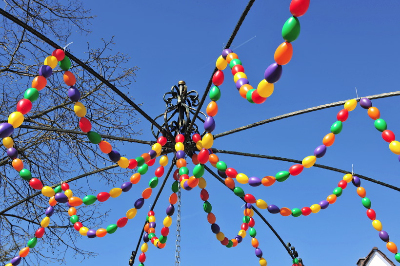 Ostern Osterzeit Osterbrauchtum Osterfeiertage bunte Ostereier Osterhasen Osterfeuer Ostergedichte