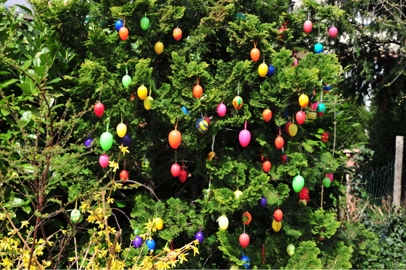 Ostern Osterzeit Osterbrauchtum Osterfeiertage bunte Ostereier Osterhasen Osterfeuer Ostergedichte