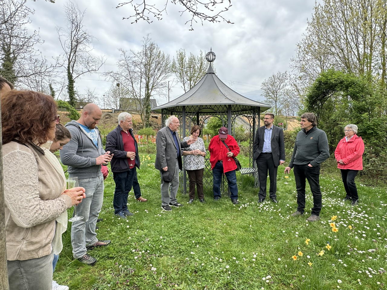  Rosengarten Mörfelden-Walldorf im Stadtteil Mörfelden, Rubensstraße 63 – Bürgerprojekt von Rudolf und Irene Blasnik, initiiert im August 2021.