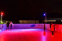 Eisbahn Schlittschuhbahn und Eisstockbahn vom Verein TGS Walldorf auf dem Sportgelände ein einmaliger  Wintertraum in der Doppelstadt Mörfelden-Walldorf