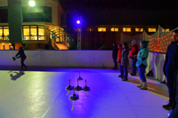 Eisbahn Schlittschuhbahn und Eisstockbahn vom Verein TGS Walldorf auf dem Sportgelände ein einmaliger  Wintertraum in der Doppelstadt Mörfelden-Walldorf