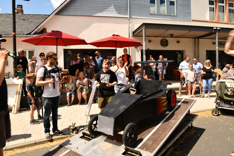 Juni 2018. Seifenkistenrennen in Mörfelden-Walldorf auf der Bahnhofstraße.