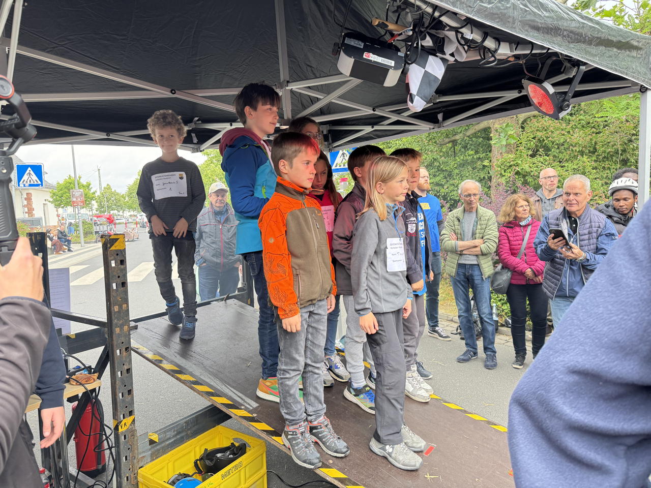 Seifenkistenrennen in Mörfelden-Walldorf im Stadtteil Mörfelden auf der Bahnhofstraße mit Bobby Car für klein und groß 2025