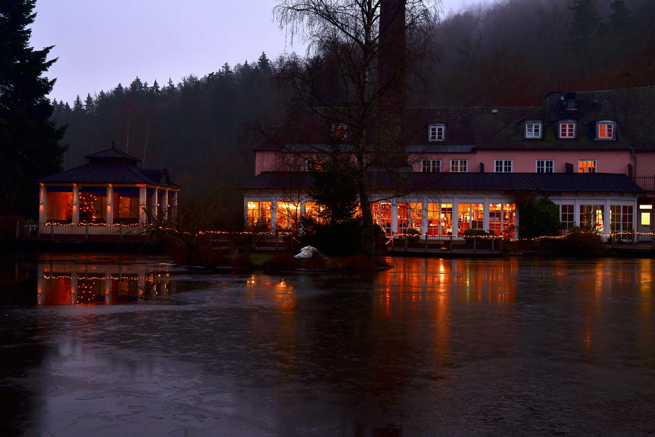 Prosit Neujahr 2021 So wie es früher war,  Silvester Neujahr 2019 - 2020 feiern im Hotel Monitors Mühle Erholung Pur für Geist und Seele