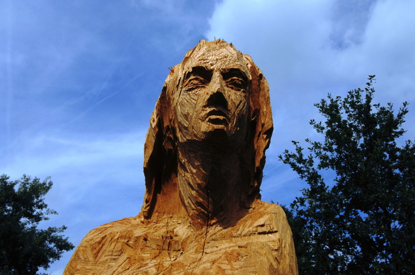 12. Skulpturenpark 2009 Mörfelden-Walldorf Starke Frauen braucht hat das Land