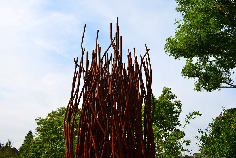 16. Skulpturenpark 2013, der Stadt Mörfelden-Walldorf - Mir wird ganz Angst um die Welt, wenn ich an die Ewigkeit denke