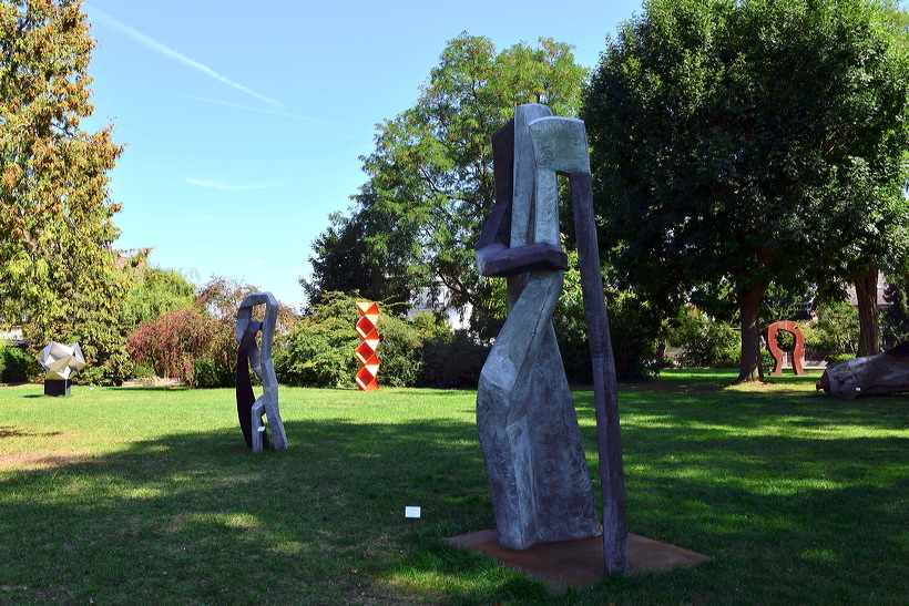 18. Skulpturenpark 2015, der Stadt Mörfelden-Walldorf - Figur und Umwelt