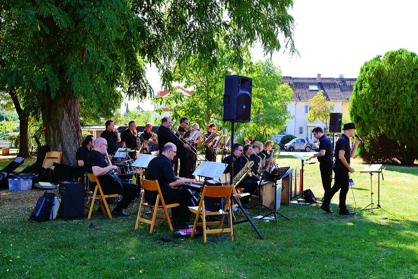 19. Skulpturenpark Mörfelden-Walldorf vom 7. August - 11. September 2016,  im Bürgerpark Mörfelden mit Jules Andrieu - Elvira Chevalier - Jan Douma - Ulrike Gölner - Cornelia Heier - Margret Holz - Thomas Matt - Markus Schmitt - Achim Schroeteler - Franz Stähler - Elizabeth Thallauer - Georg-Friedrich Wolf 