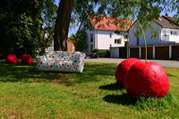 20. Skulpturenpark: Mörfelden-Walldorf mit Jules Andrieu, Lars Karl Becker, Merja Herzog-Hellsten, Isabell Hofmann, Peter Müller, Emilia Neumann, Marco Poblete Young, Felix Rombach, Waldemar Scheck, Lukas Sünder, vom 30. Juli bis 3. September 2017 im Bürgerpark Mörfelden