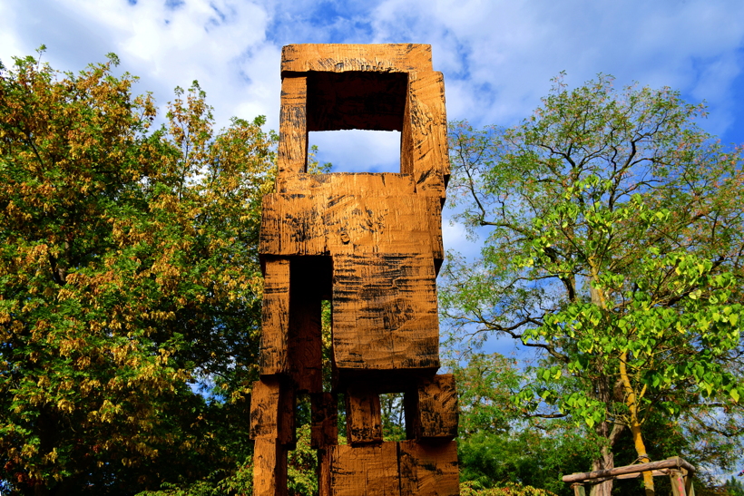 21. Skulpturenpark Mörfelden-Walldorf vom 29. Juli bis 2. September 2018 im Bürgerpark Mörfelden mit Manfred Emmenegger-Kanzler, Christiane Erdmann, Peter Helmstetter, Ernst Günter Herrmann, Paul Hirsch, Wulf Kirschner, Robert Kögel, Jaewon Park, Lothar Steckenreiter, Elizabeth Thallauer, Heide Weidele