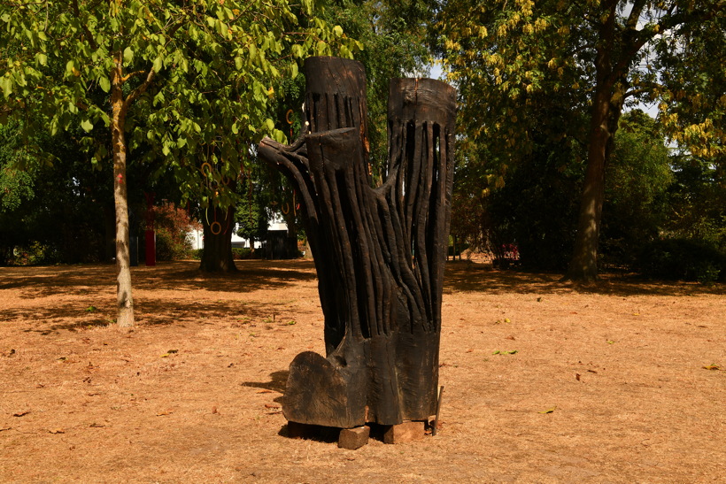 21. Skulpturenpark Mörfelden-Walldorf vom 29. Juli bis 2. September 2018 im Bürgerpark Mörfelden mit Manfred Emmenegger-Kanzler, Christiane Erdmann, Peter Helmstetter, Ernst Günter Herrmann, Paul Hirsch, Wulf Kirschner, Robert Kögel, Jaewon Park, Lothar Steckenreiter, Elizabeth Thallauer, Heide Weidele