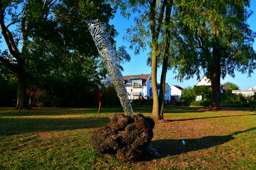 22. Skulpturenpark Mörfelden-Walldorf vom 28. Juli bis 1. September 2019 im Bürgerpark Mörfelden mit Felicithas Arndt, Edgar Diehl, Steve Johnson, Gertraud Hasselbach, Xue Liu, Faxe M. Müller, Stefan Pinl, Thomas Reifferscheid, Felix Rombach und Katrin Trost