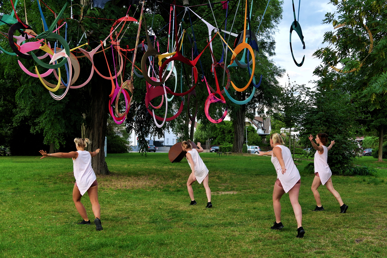 23. Skulpturenpark 2021 Mörfelden-Walldorf vom 4. Juli bis 29. August 2021 im Bürgerpark Mörfelden mit Sascha Boldt Jens Grundschock Nicole Jänes Ulrich Jung Dieter Oehm Katrin Paul Wanda Pratschke Tanja Röder Petra Scheibe Teplitz und Maximilian Verhas