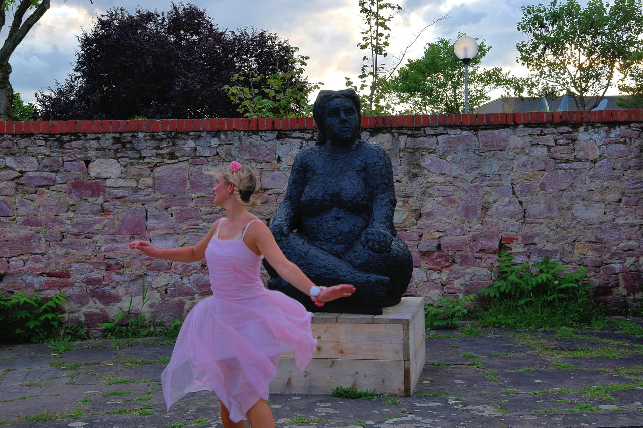 23. Skulpturenpark 2021 Mörfelden-Walldorf vom 4. Juli bis 29. August 2021 im Bürgerpark Mörfelden mit Sascha Boldt Jens Grundschock Nicole Jänes Ulrich Jung Dieter Oehm Katrin Paul Wanda Pratschke Tanja Röder Petra Scheibe Teplitz und Maximilian Verhas