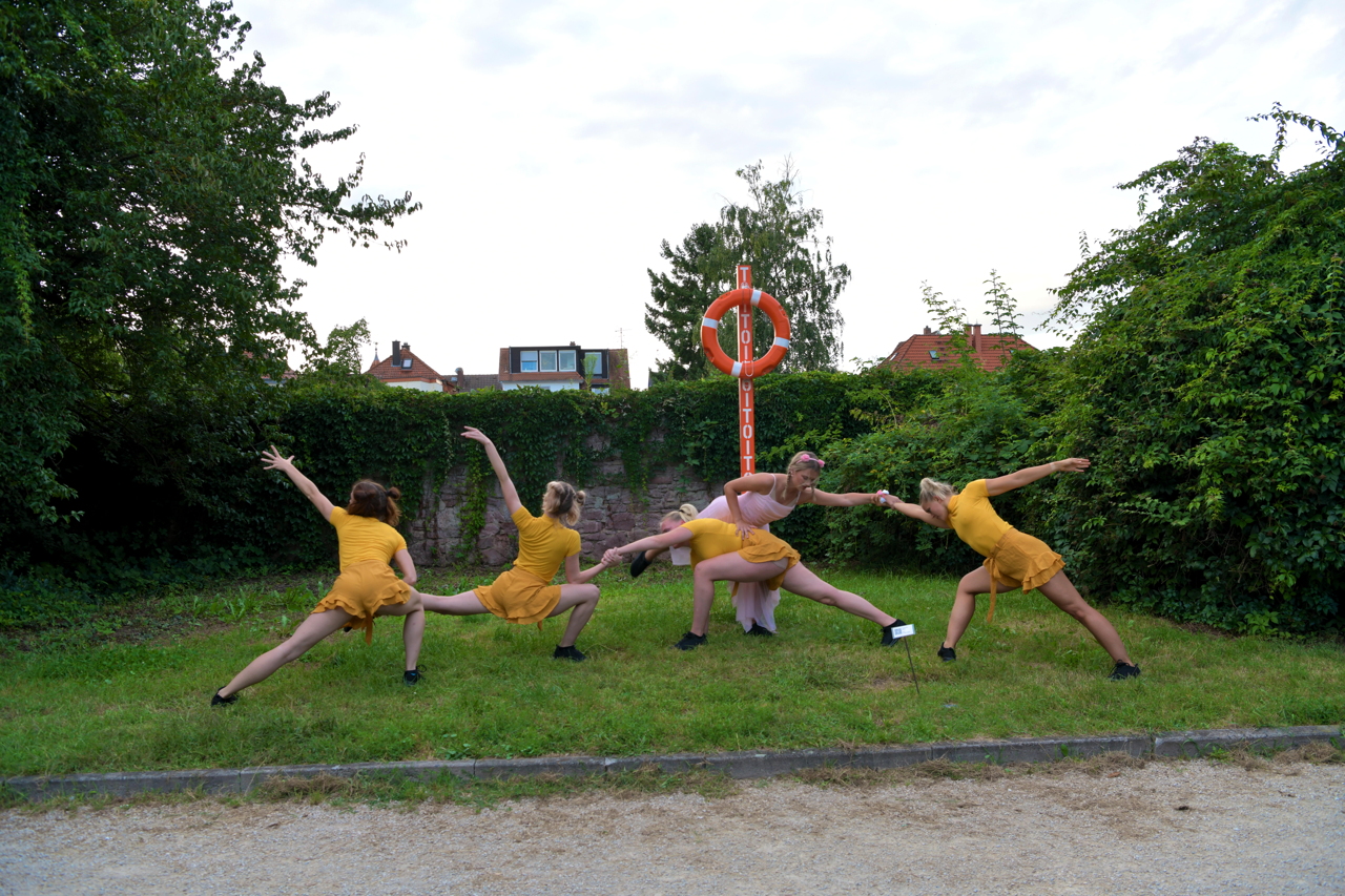 23. Skulpturenpark 2021 Mörfelden-Walldorf vom 4. Juli bis 29. August 2021 im Bürgerpark Mörfelden mit Sascha Boldt  Jens Grundschock  Nicole Jänes Ulrich Jung  Dieter Oehm Katrin Paul Wanda Pratschke  Tanja Röder Petra Scheibe Teplitz und Maximilian Verhas