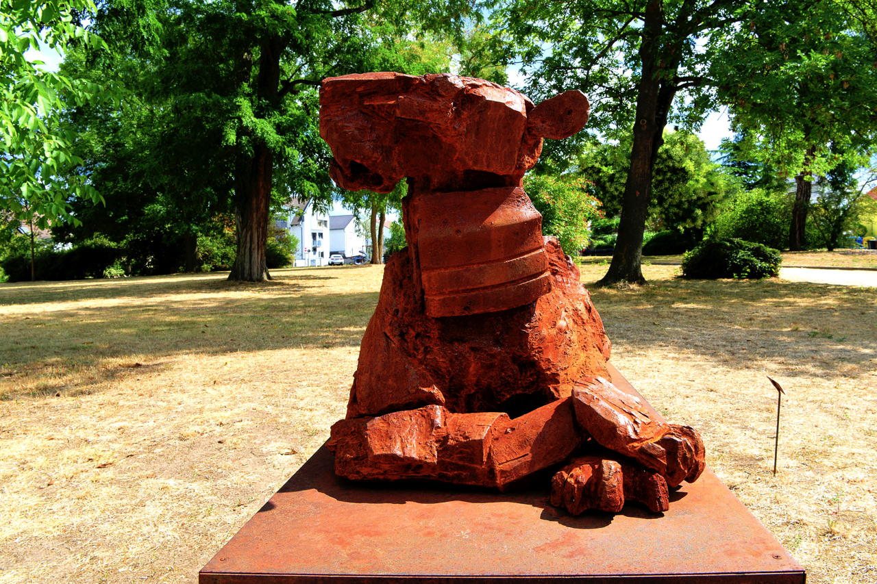 24. Skulpturenpark 2022 in 64546 Mörfelden-Walldorf Blumenstraße vom 17 Juli bis 11. September 2022 im Bürgerpark Mörfelden mit Arhun Aksakal - Winfried Becker - Christoph Jakob - Faxe M. Müller - Ghaku Okazaki - Anna Schimkat - Catharina Szonn - Martin Wenzel - Matthias Will