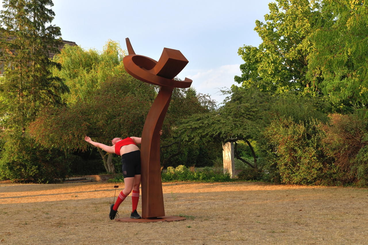 24. Skulpturenpark 2022 in 64546 Mörfelden-Walldorf Blumenstraße vom 17 Juli bis 11. September 2022 im Bürgerpark Mörfelden mit Arhun Aksakal - Winfried Becker - Christoph Jakob - Faxe M. Müller - Ghaku Okazaki - Anna Schimkat - Catharina Szonn - Martin Wenzel - Matthias Will