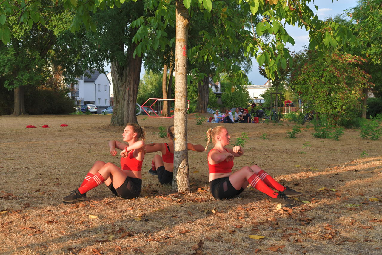 24. Skulpturenpark 2022 in 64546 Mörfelden-Walldorf Blumenstraße vom 17 Juli bis 11. September 2022 im Bürgerpark Mörfelden mit Arhun Aksakal - Winfried Becker - Christoph Jakob - Faxe M. Müller - Ghaku Okazaki - Anna Schimkat - Catharina Szonn - Martin Wenzel - Matthias Will