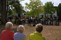 24. Skulpturenpark 2022 in 64546 Mörfelden-Walldorf Blumenstraße vom 17 Juli bis 11. September 2022 im Bürgerpark Mörfelden mit Arhun Aksakal - Winfried Becker - Christoph Jakob - Faxe M. Müller - Ghaku Okazaki - Anna Schimkat - Catharina Szonn - Martin Wenzel - Matthias Will